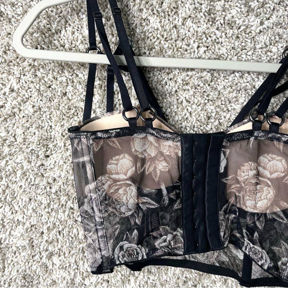 Victoria's Secret Black and Taupe Floral Strappy Longline Bra - Picture 4 of 5